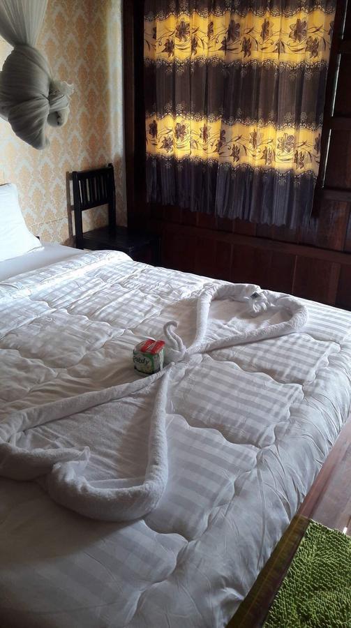 Riverside Bungalow Hotel Ban Dondét Eksteriør billede